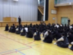 全校朝会（人権）